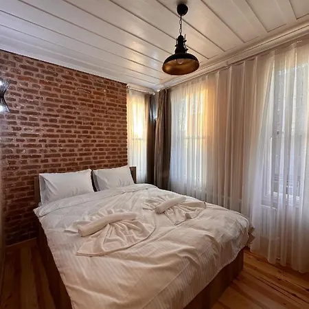 Lovely History Hotel *