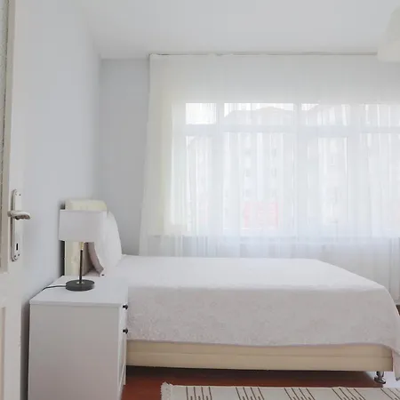 Apartment Merkezi Konumda Klimali Aile Dostu Daire Istanbul