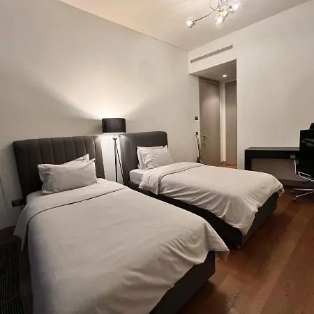 Daire A Luxury 150m2, 3 Min To Istinye Park Mall, 8 Min To Vadi Istanbul, 2 Bedroom 3 Bathroom *