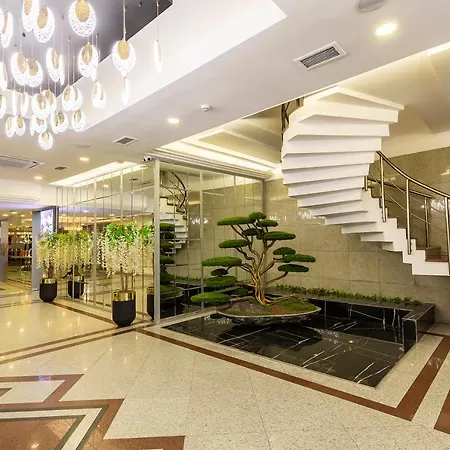 Marble Hotel 4*