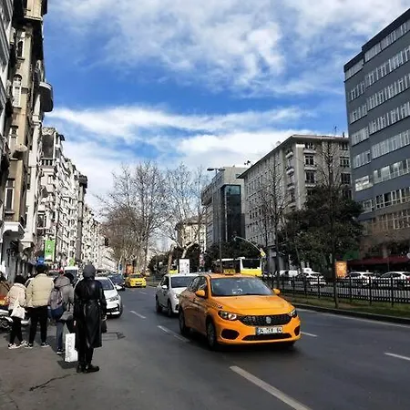 In The Heart Of Taksim * イスタンブール