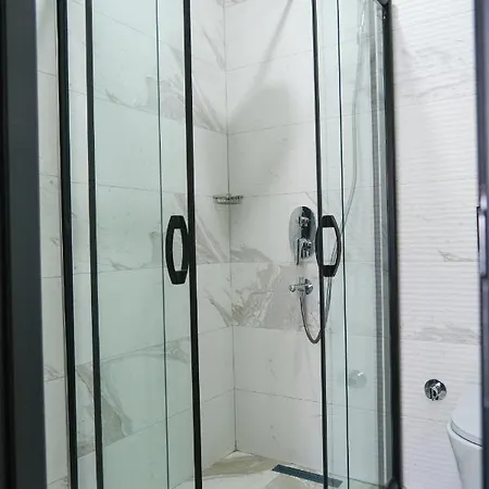 La Vitrine Aparthotel *