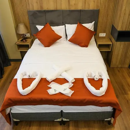 La Vitrine Aparthotel *