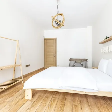 Flat W Balcony 1 Min To Bagdat Avenue In Kadikoy Стамбул