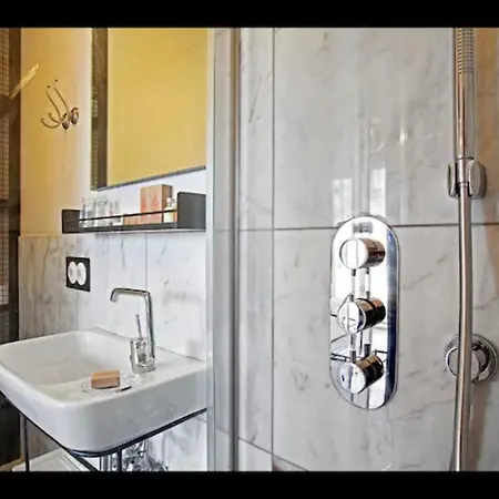 Raven Taksim Apartament