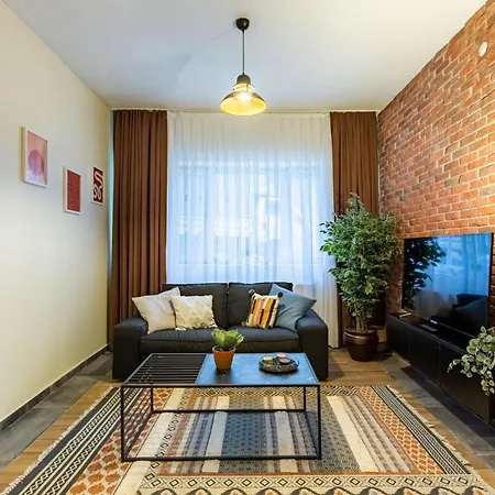 Charming Flat Near Trendy Attractions In Cihangir *