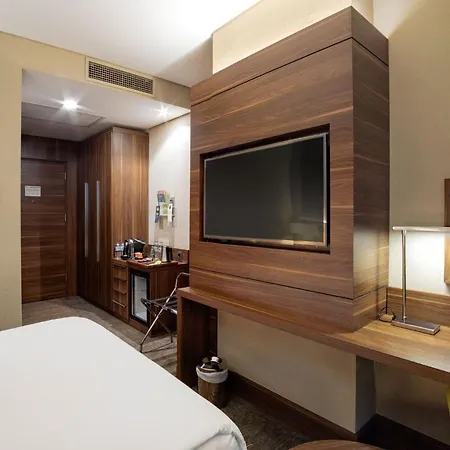 - Kadikoy By Ihg Hotel