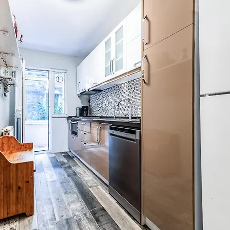 Cozy Flat 3 Min To Cevahir Shopping Mall In Sisli *