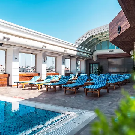 Hotel Ramada Plaza By Wyndham Center 5*