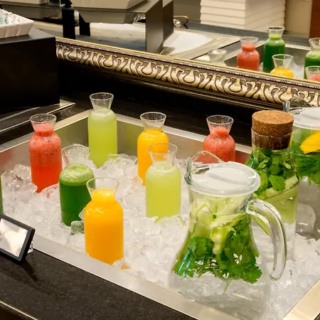 Ramada Plaza By Wyndham Center Hotel 5*