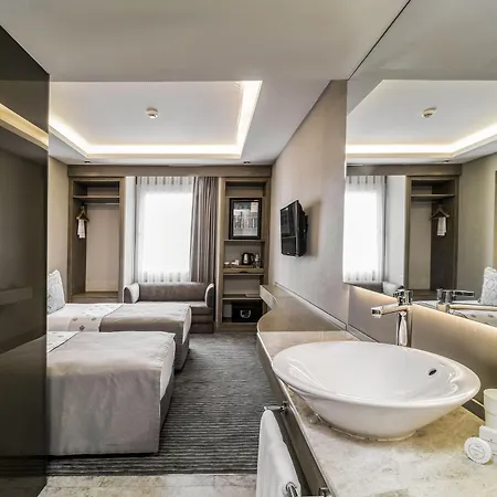 Grand Beyazit Old Hotel