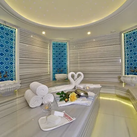 Отель Oran 4*