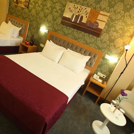 Helikon Business Hotel 3*