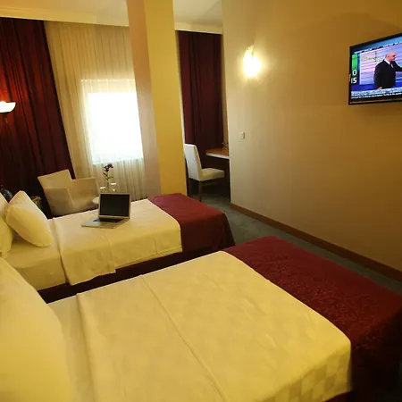 Helikon Business Hotel 3*