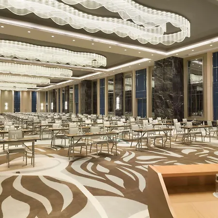 Wyndham Grand Levent & Conference Center Hotel