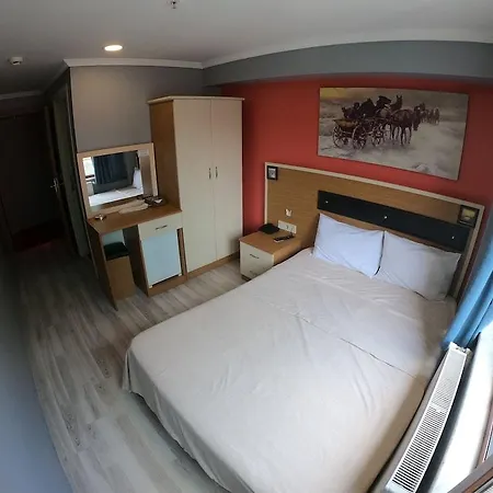 Hotel Naila 2*