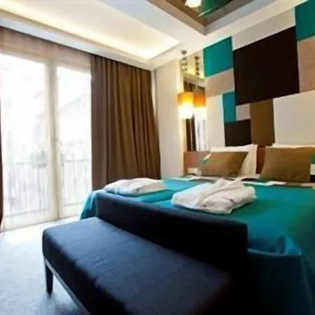 Collage Taksim Hotel 3*
