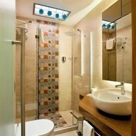 Collage Taksim Hotel