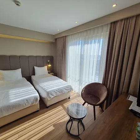 Air Boss Airport And Fair Hotel 4*
