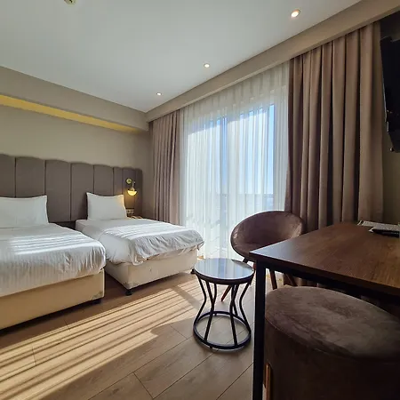 Air Boss Airport And Fair Hotel
