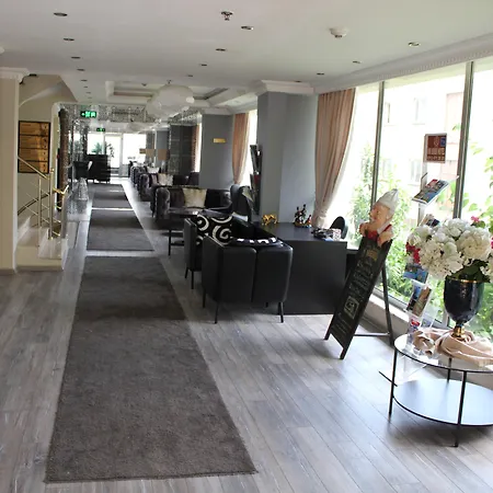 Air Boss Airport And Fair Hotel