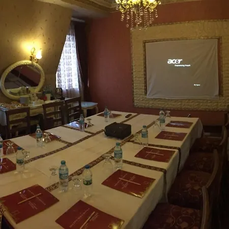 Отель Golden Horn 4*