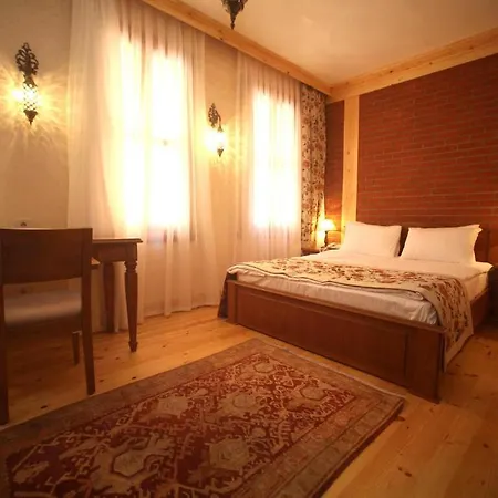 Hotel Lalinn