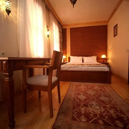 Lalinn Hotel 3*