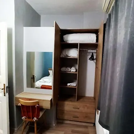 Gunes Hause