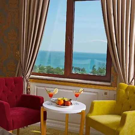 Emirhan Palace 3*