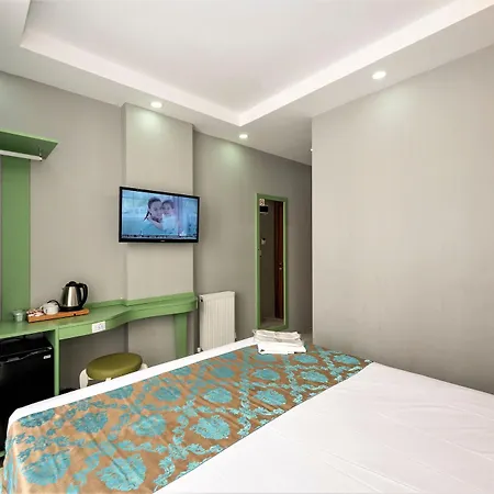 Garden Hotel 3*