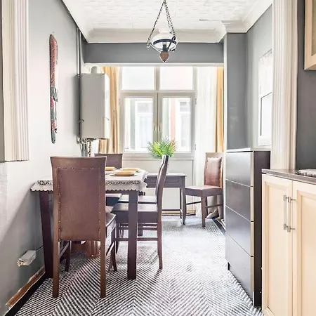Pera Apartment