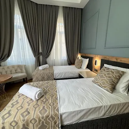 Hotel Newalla Old 5*