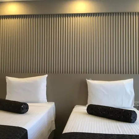 Hotel Grand Iska Palace *