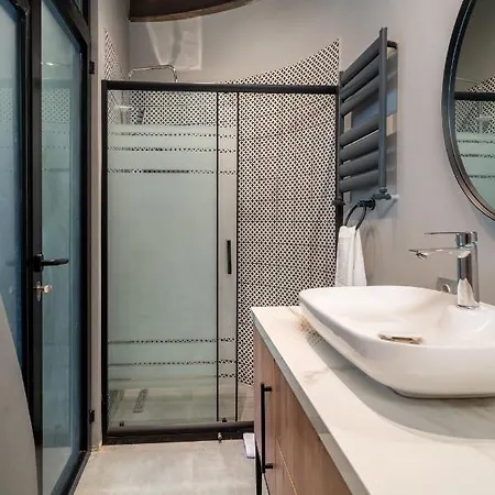 Urban Quarters - Bueklue 4*