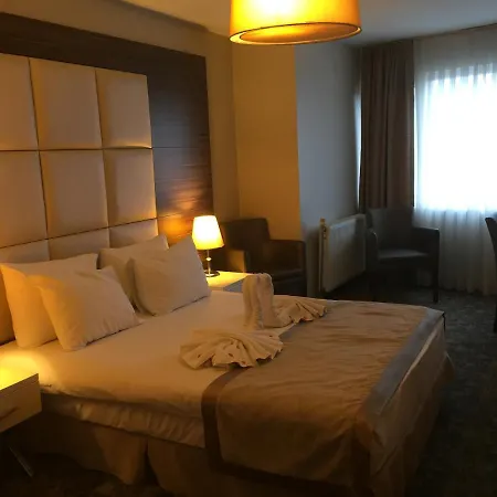 Ξενοδοχείο Derpa 3*