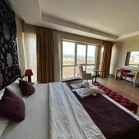 Vvr Boutique 4*