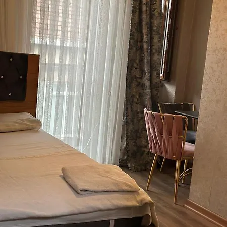Kral Hotel 3*