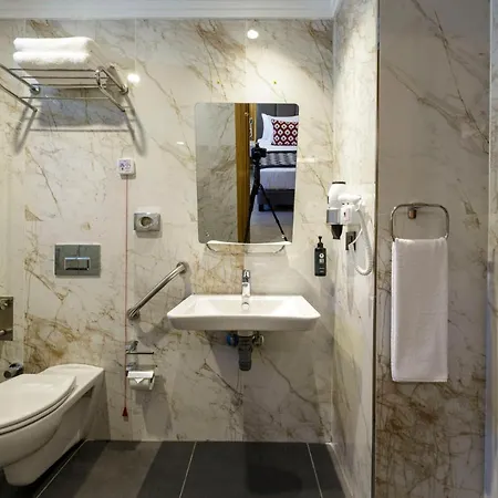 Ramada Encore By Wyndham Sisli