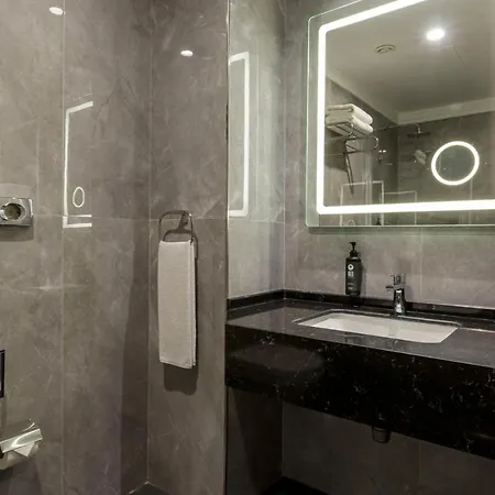 Ramada Encore By Wyndham Sisli