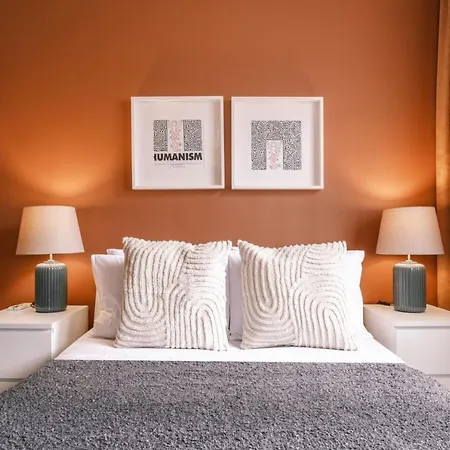 Spacious Flat 3 Min To Coast And Bagdat Avenue *