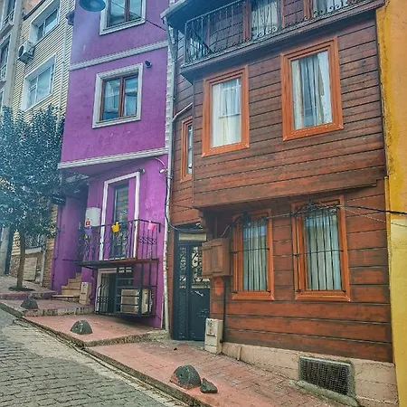 Taksim History Wooden Hostel *
