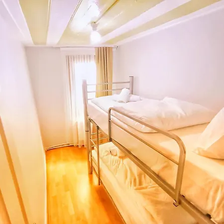 Taksim History Wooden Hostel *