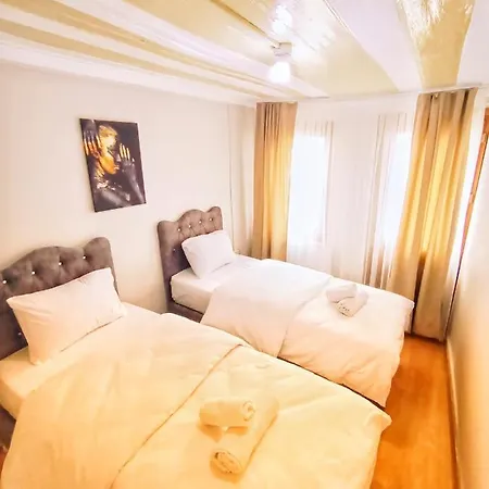 Taksim History Wooden Hostel Istanbul