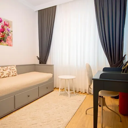 Cozy Oasis In Moda Steps To Seafront 이스탄불