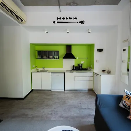 Smart By Summitvista Apartahotel *