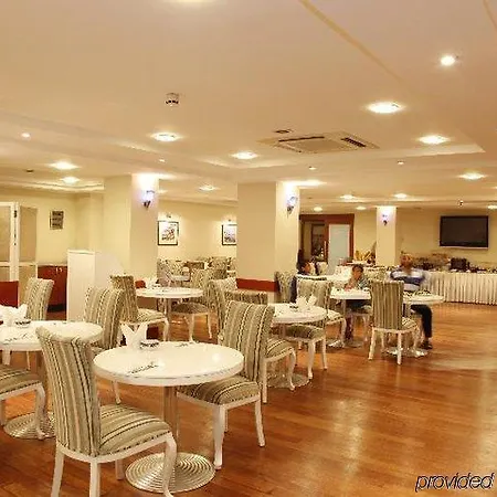 Hotel Taksim Square 4*