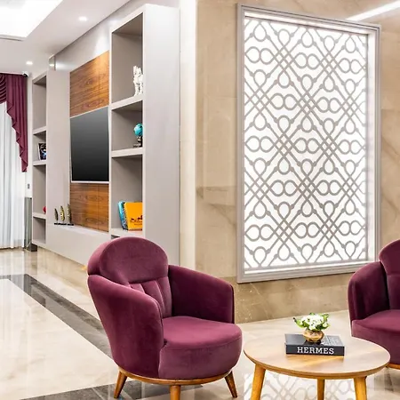 Отель Carina Gold And Restaurant 4*