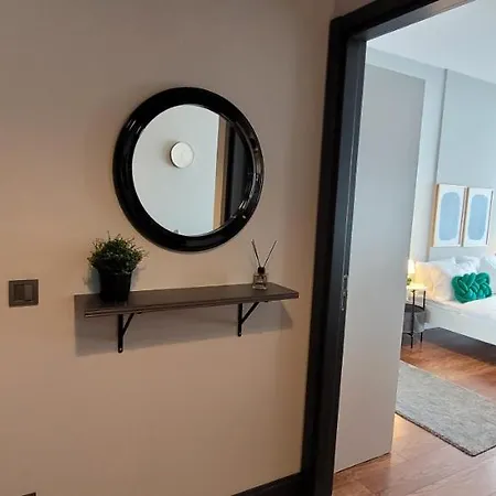 Sleek With Premium Amenities Istanbul