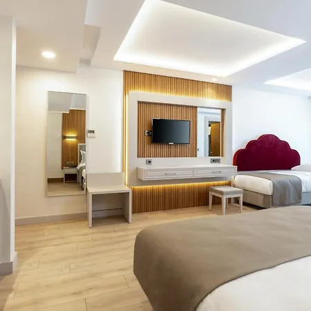 Отель Carina Gold And Restaurant 4*